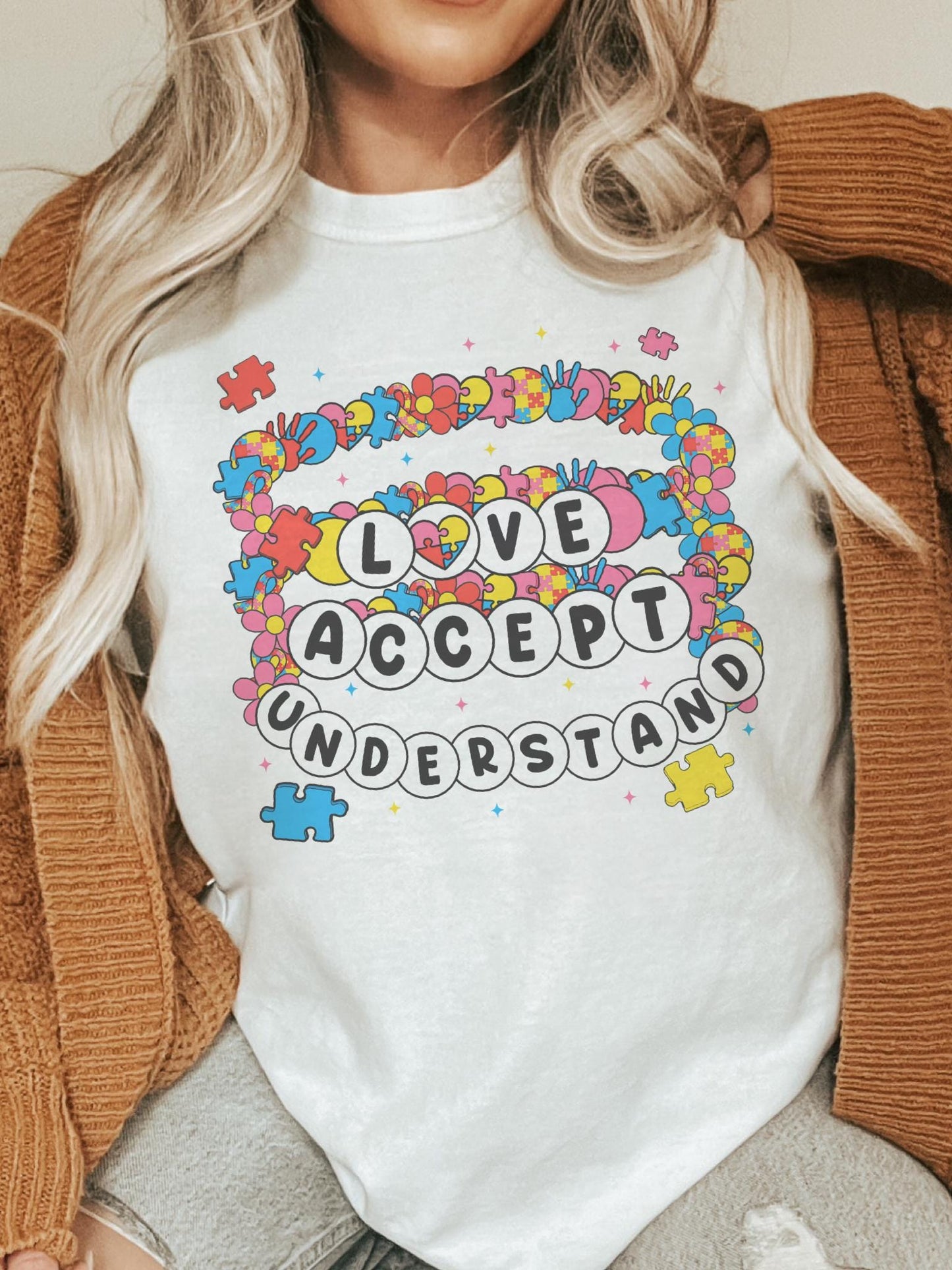 Love accept understanding Autism, autism tshirt Retro print autism tshirt, autism tshirt , retro daisy tshirt, cute unisex T-shirt
