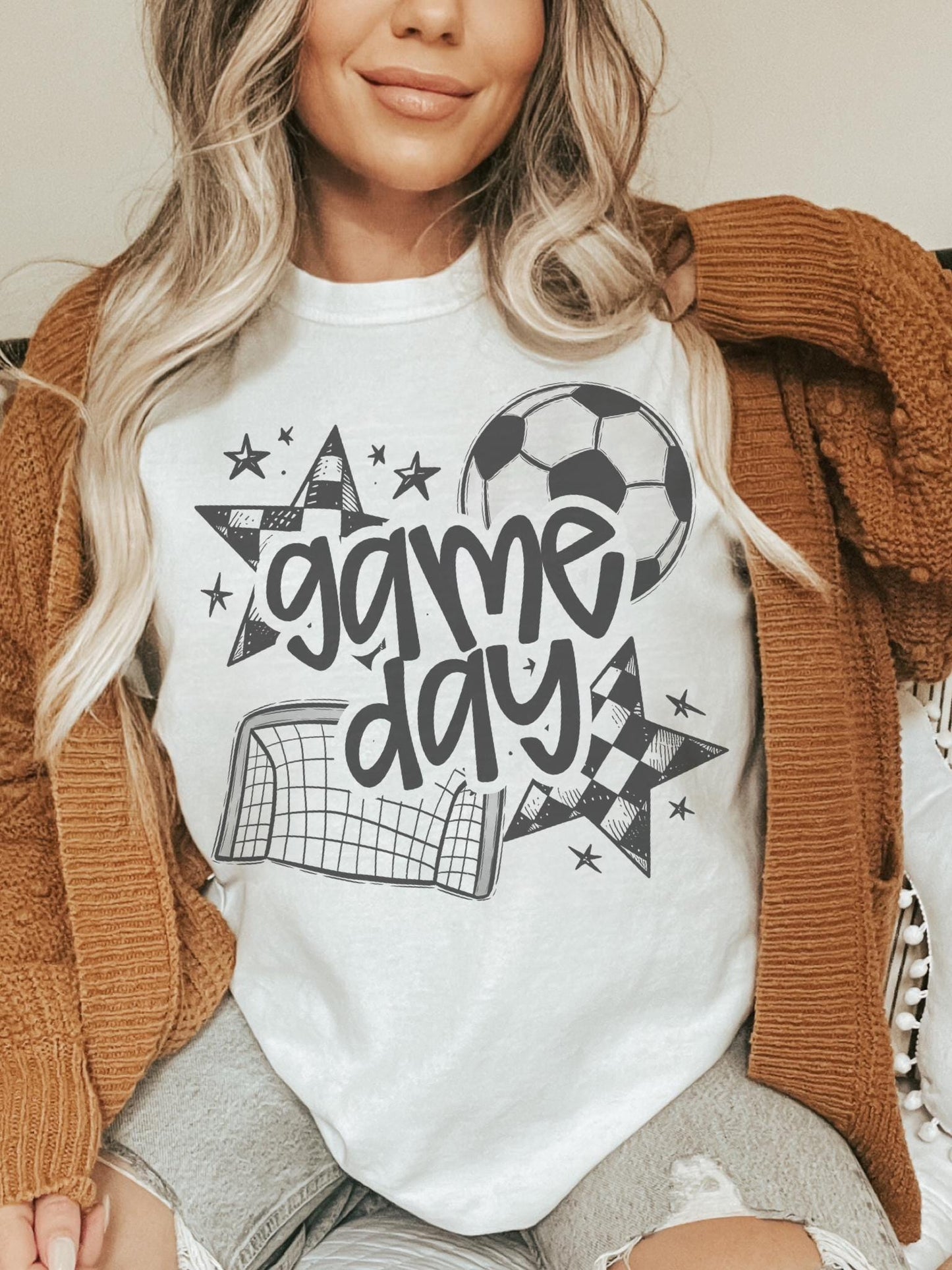 Soccer Mom Life T-Shirt – Perfect for Soccer game, Cheering , soccer mom game Day – Comfy, Stylish & Proud Mom Gear, unisex T-shirt