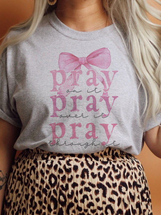 Coquette Christian tshirt, christian bow tshirt, girly Christian tshirt, prayer church tshirt, unisex cut T-shirt